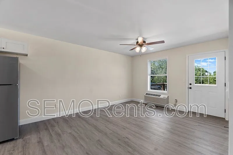 1 bed, 1.0 bath, $650 — Photo 3