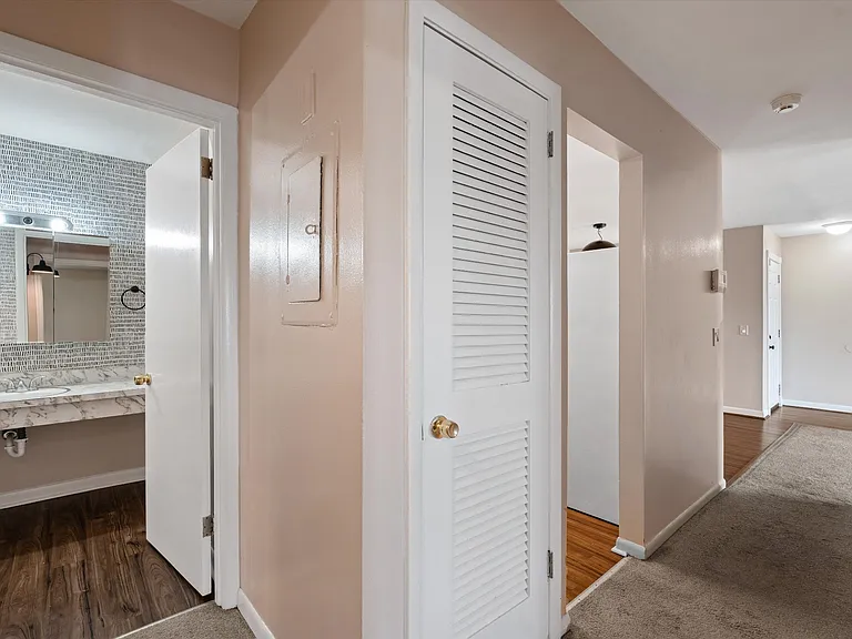 555 N Dupont Ave #C73 — Photo 10