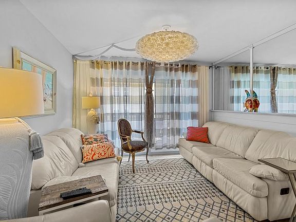 5th image of 3056 S Fletcher Ave APT 201