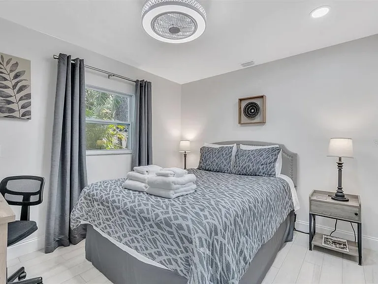 1317 Cocoanut Ave #B — Photo 3