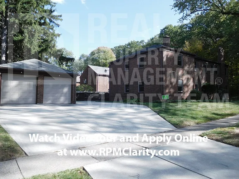 Kenwood Blvd 2458 Toledo — Photo 9
