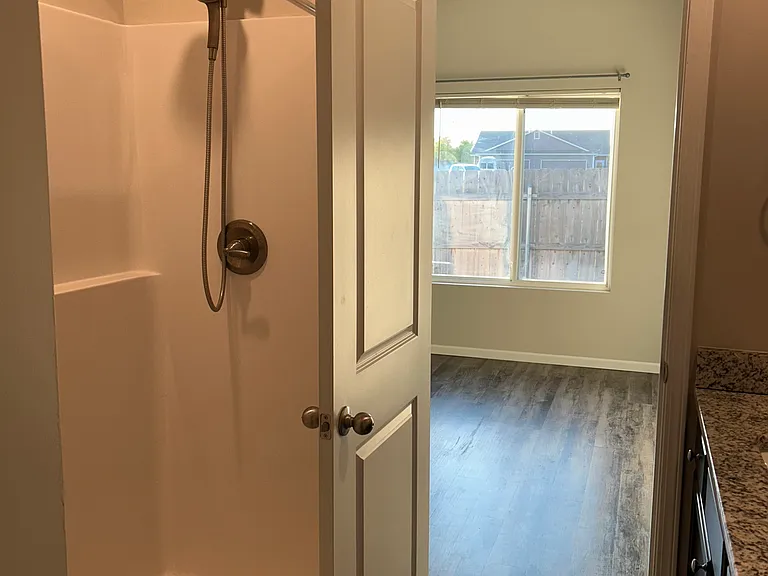 1403 N Azena St #1403 — Photo 5