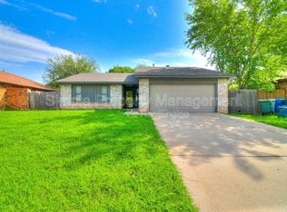 409 Clermont Dr, Edmond, OK 73003