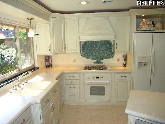 4th image of 20695 Parkcliff Dr