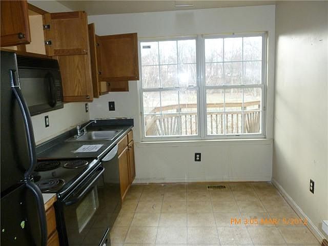 2nd image of 4404 Twin Oak Ct