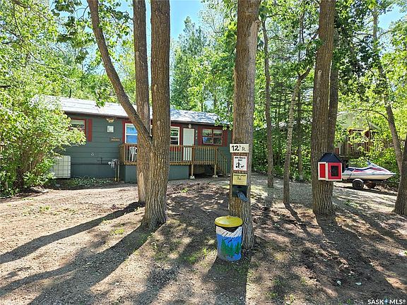 3rd image of 825 Lakeside AVENUE