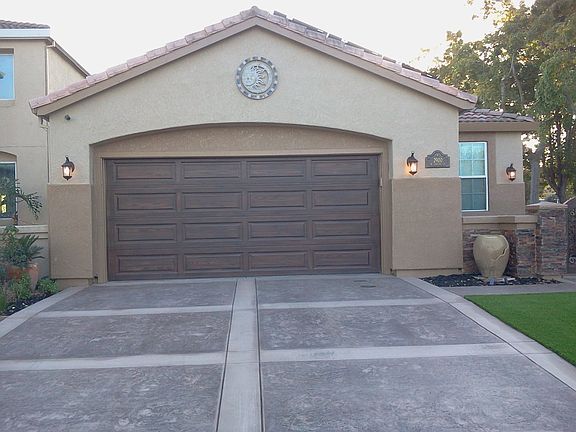 2nd image of 2900 W Laguna Ct