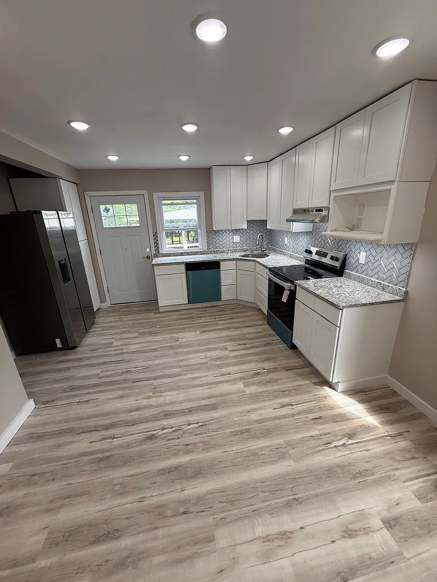 Building Photo - 15 Gary Ct #15A