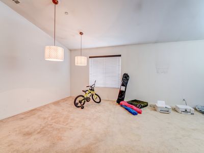 2134 E Jenner St, Lancaster, CA, 93535