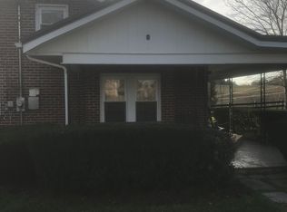 808 Sugar Hollow Dr, Bristol, TN 37620