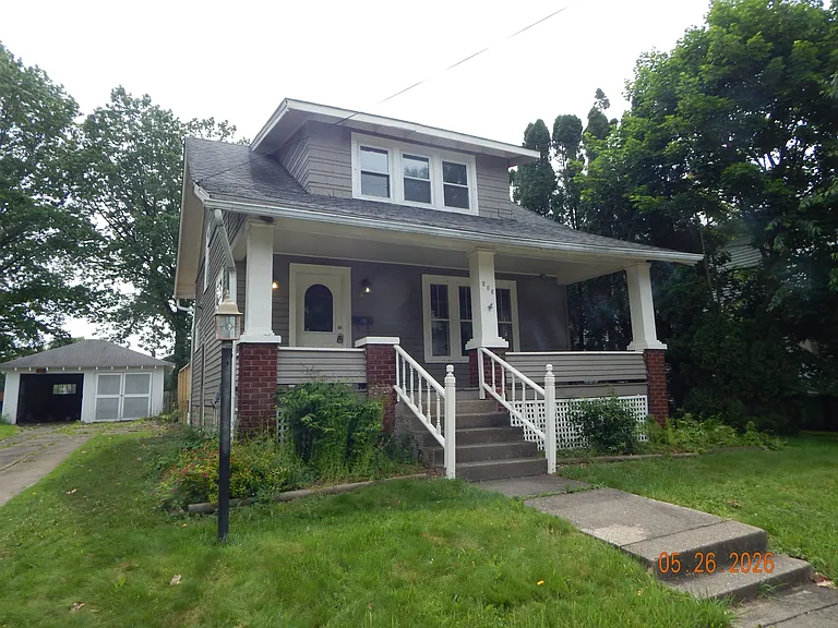 206 Mohican Ave — Photo 1