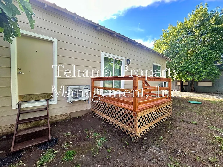 220 D St #B — Photo 16