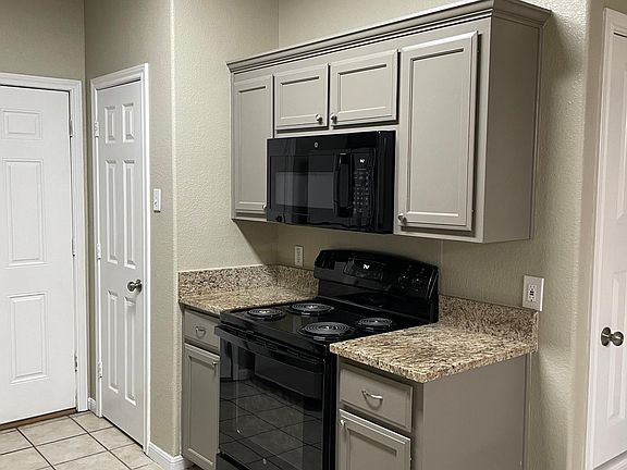 5th image of 1621 Wood Ave #A