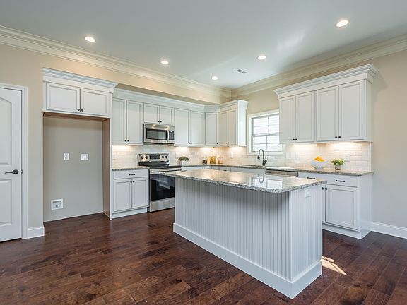 4th image of 3425 Windmead Ln Lot 39