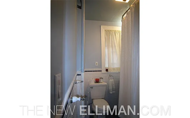 Sold by Douglas Elliman | media 15