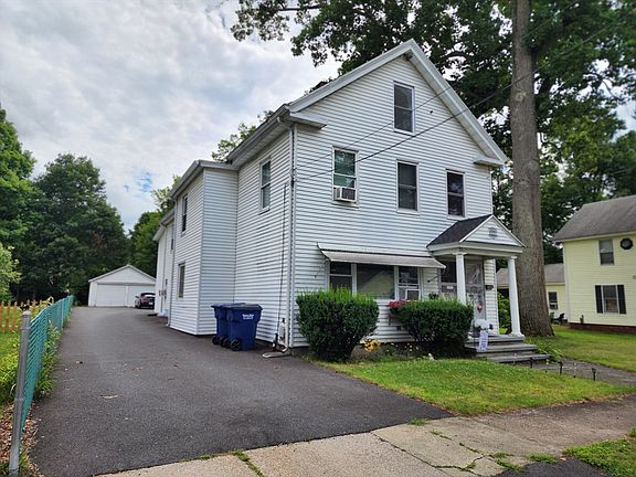 2nd image of 1009 Maple St