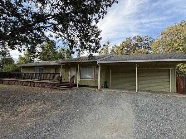 111 Cedar Ln, Weaverville, CA 96093