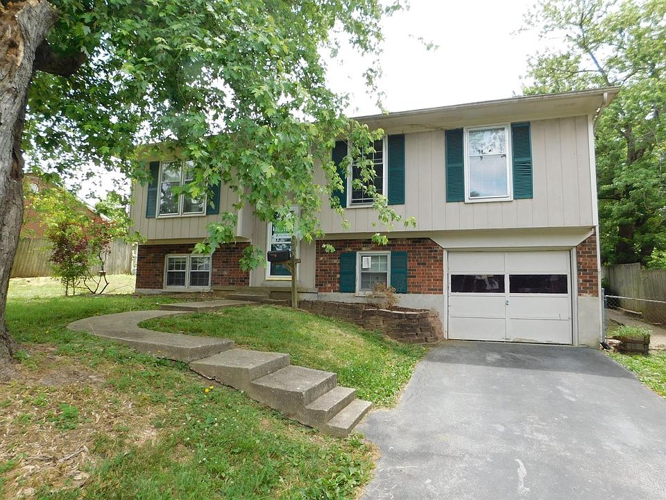 1st image of 203 Hawthorne Dr