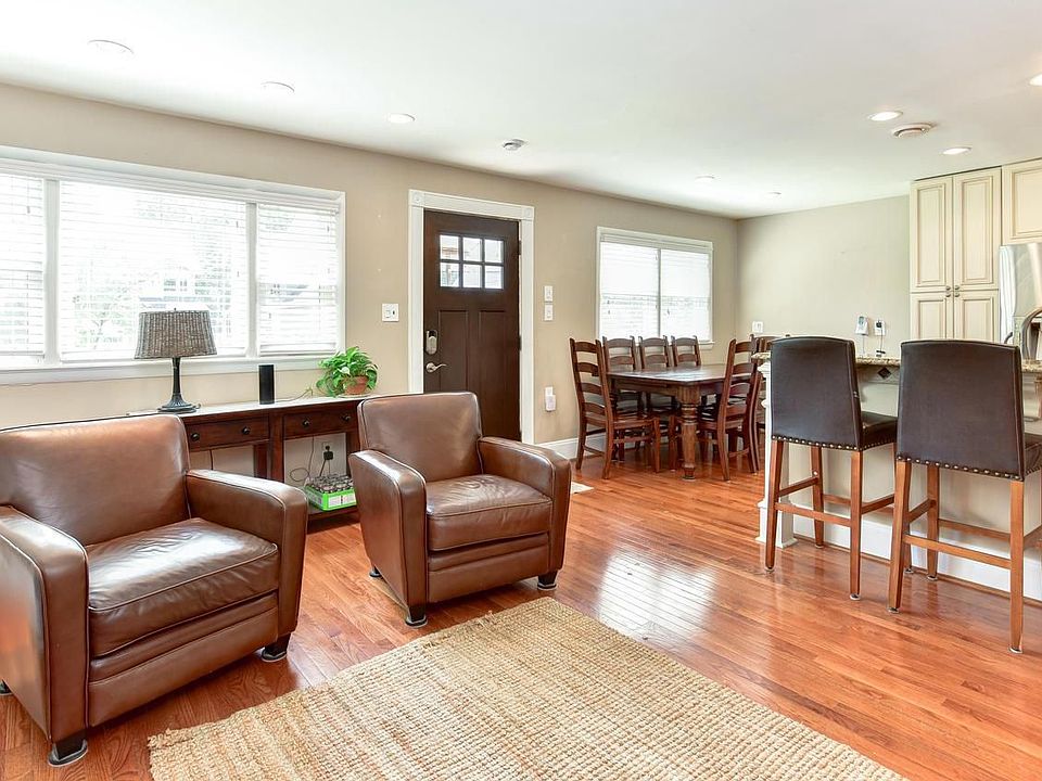 1st image of 512 Greenwich St