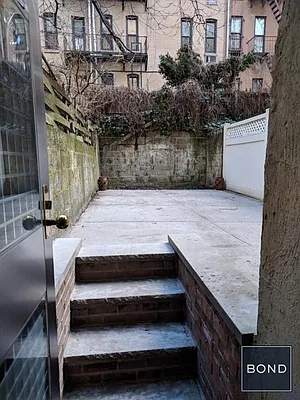 Rented by Bond New York | media 1