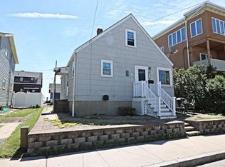 962 Shirley St, Winthrop, MA 02152