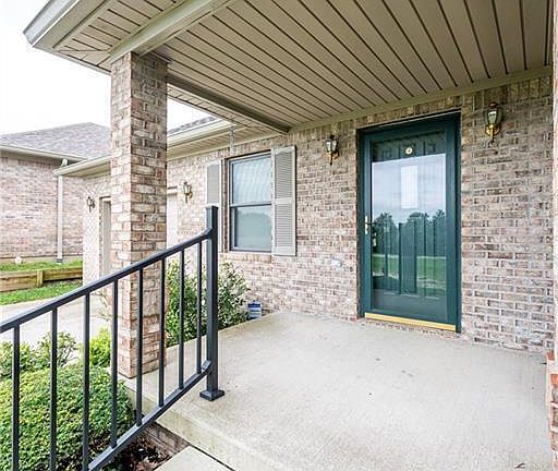 3rd image of 610 Longcastle Dr