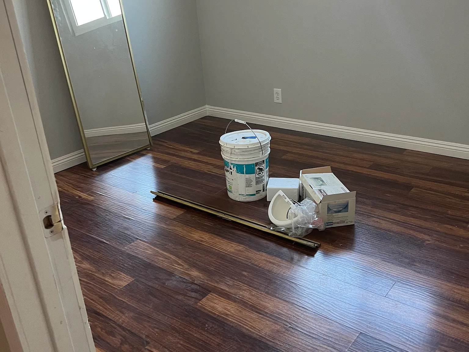 4 bed, 1925 sqft, $900 — Photo 2