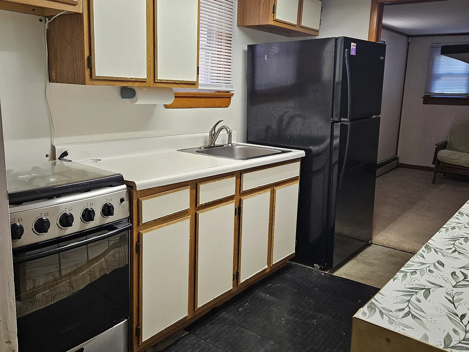 1 bed, 750 sqft, $1,500 — Photo 4