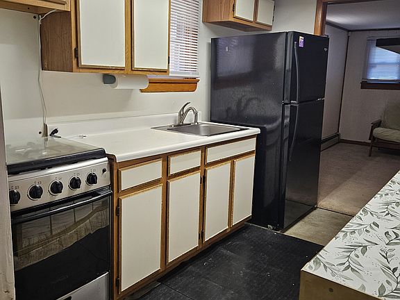 4th image of 65 Johnson Ave APT Basement