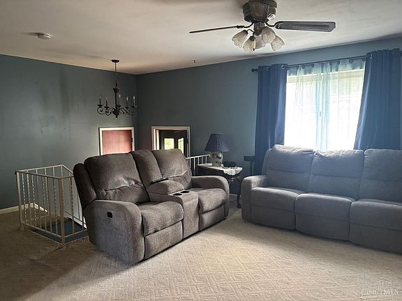 3rd image of 2764 Cornwall Dr