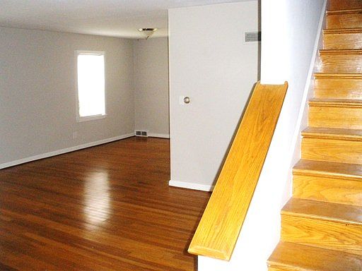 5th image of 7537 Wyoming St