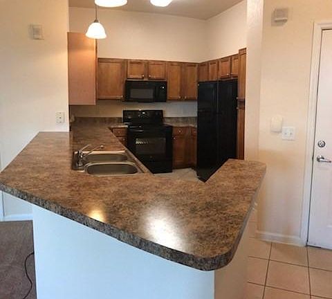 4th image of 305 Arbor Park Ln