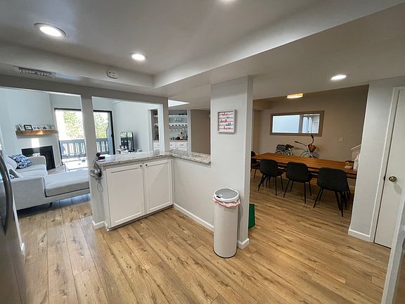 Open living space - great for entertaining