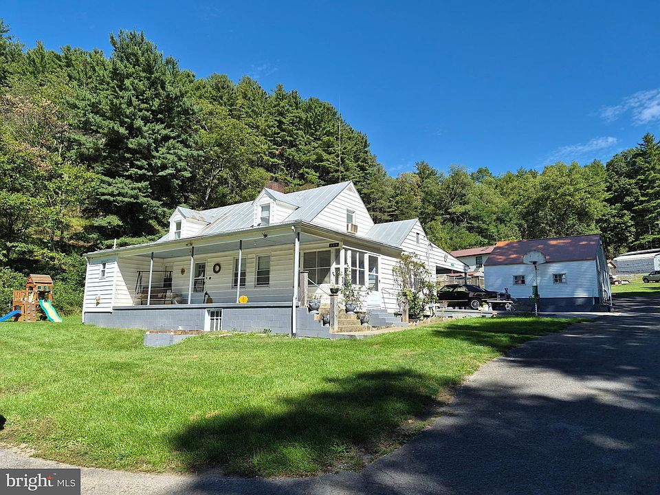 1st image of 209 Happy Hollow Rd