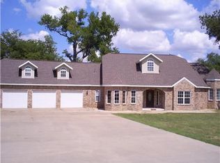 808 Meadow Brook Cir, Siloam Springs, AR 72761