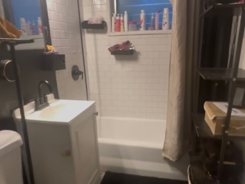 2nd image of 14732 Kimbark Ave