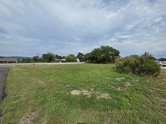 4th image of 20815 Dawn Dr