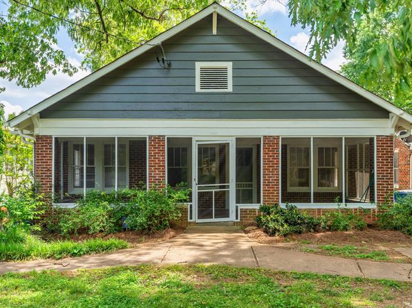 980 Woodbourne Dr SW