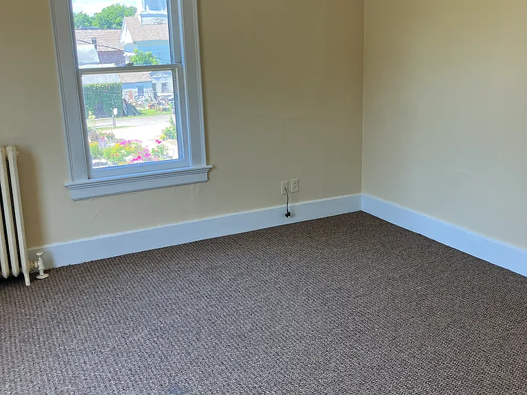 171 Albany Tpke #4 — Photo 1