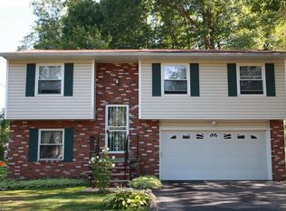 1225 Orchard Ave, Aurora, OH 44202