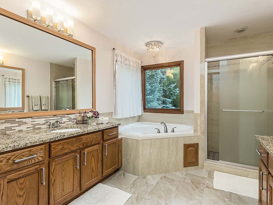 1st image of 5385 Turnberry Dr