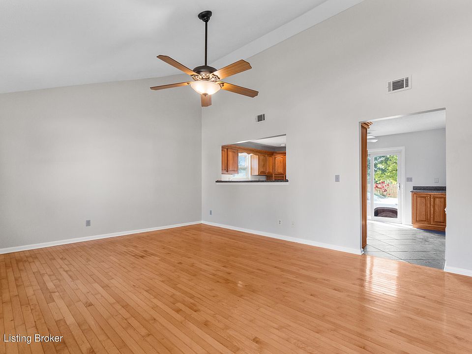 10408 Vantage Rd, Jeffersontown, KY 40299 | Zillow