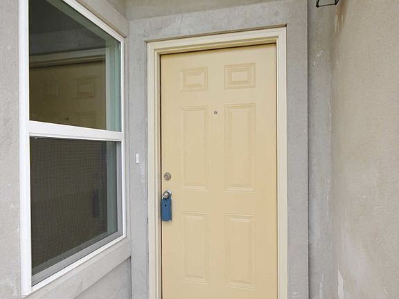 4th image of 1304 Muirfield Bend Dr Unit A