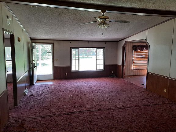 3rd image of 248 Spencer Dr