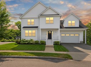 3 S Ridge Cir, Salem, MA 01970