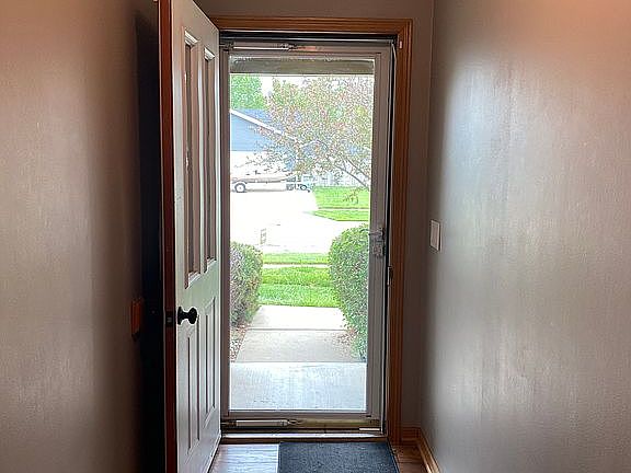 3rd image of 2916 Berkley Ln