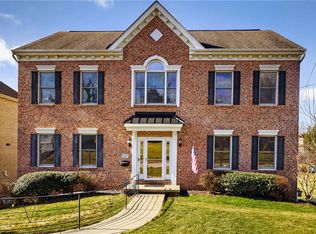 1327 Carnahan Rd, Pittsburgh, PA 15220