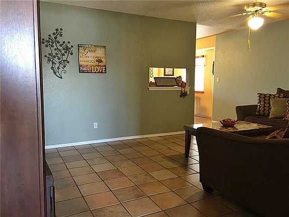 5th image of 12122 Royal Woods Dr