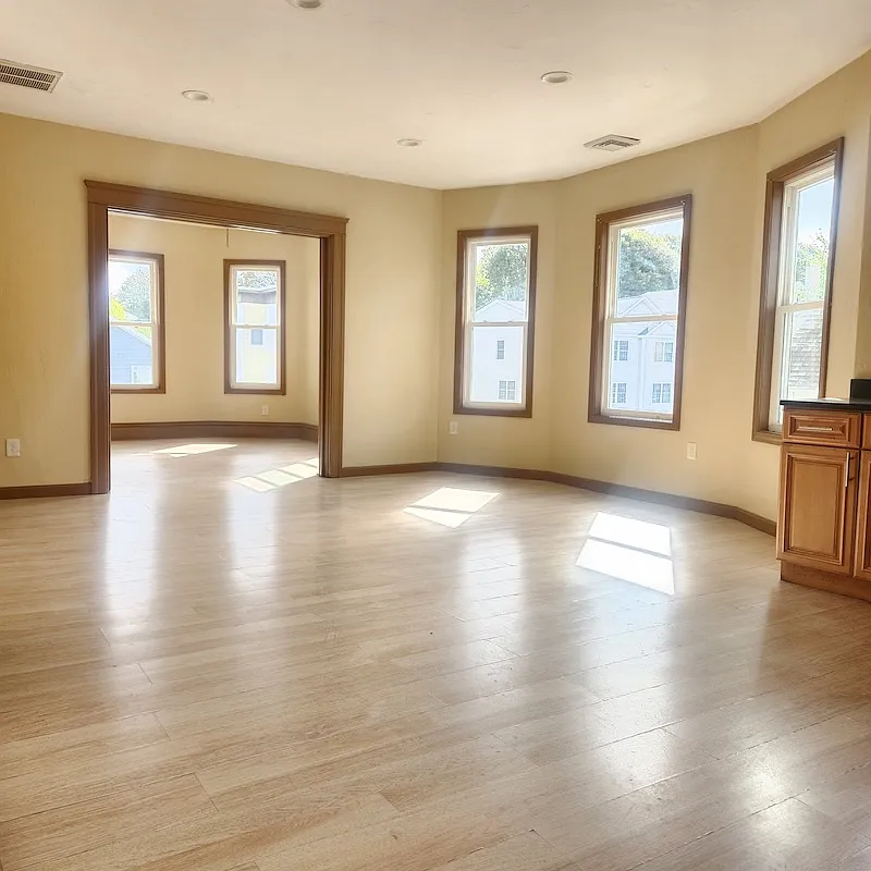 3 bed, $2,300 — Photo 4