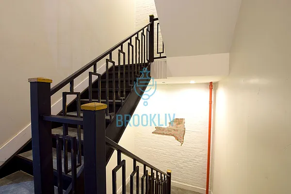 Rented by null | media 20